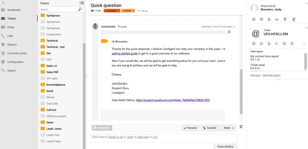 ticket-example Ejemplo de conversación de ticket de LiveAgent